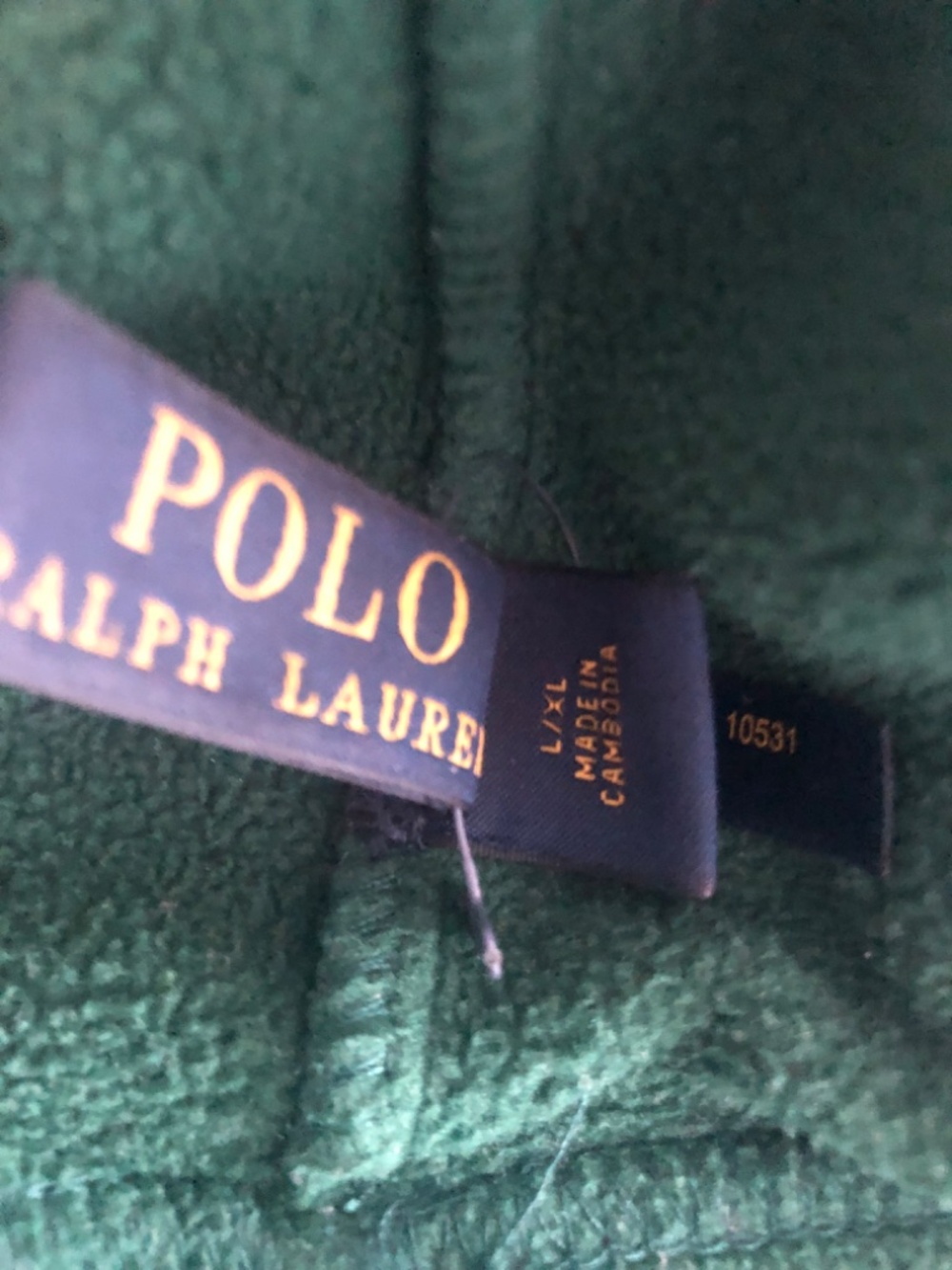 Polo hat and scarf - Picture 6 of 7